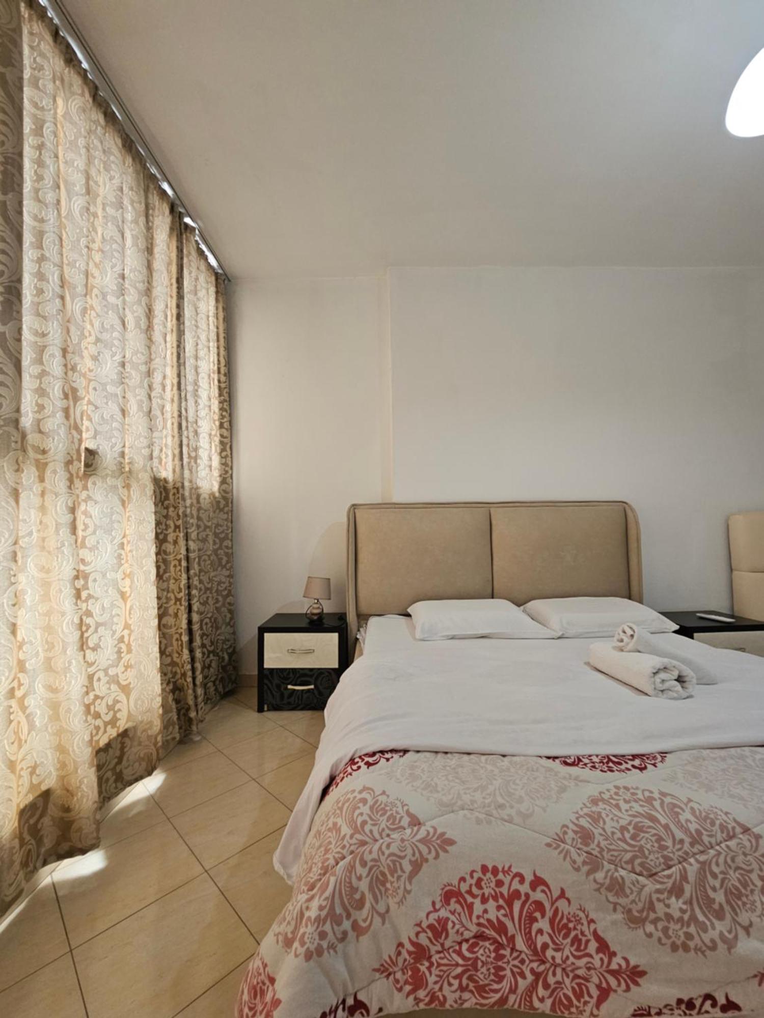 Aura Skanderbeg Square Apartments 地拉那 外观 照片